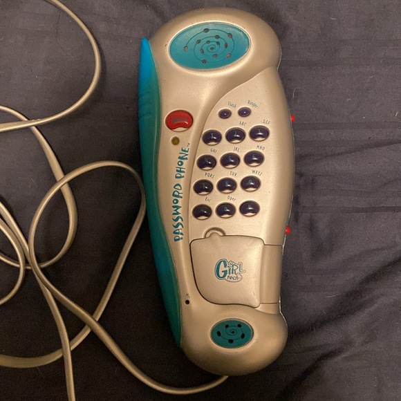 Vintage GirlTech Password Phone - Picture 2 of 5